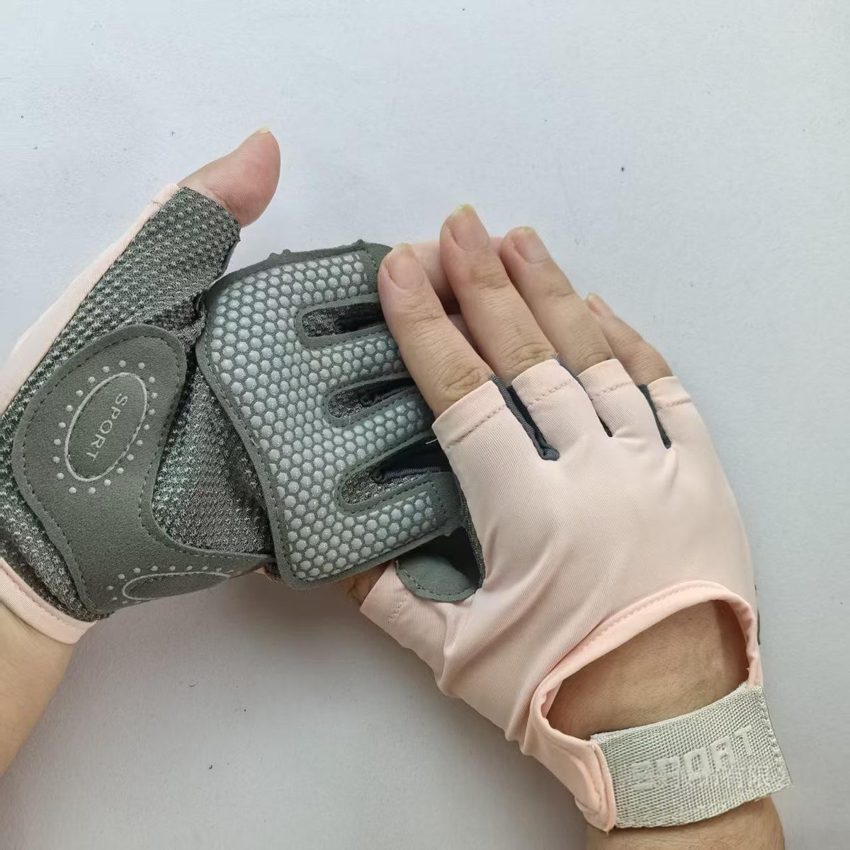 Callus-protecting Half-finger Gym Gloves For Weightlifting And Strength Training