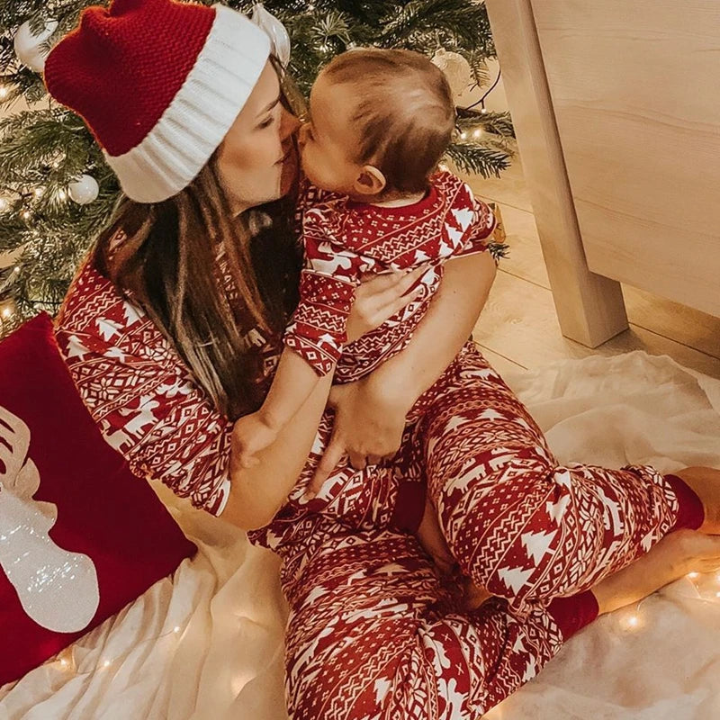 Mother and Child Clothes 2026 New Christmas Pajamas for Family Soft Cute Pajamas Adults Kids 2 Piece Set Christmas Look Outfits