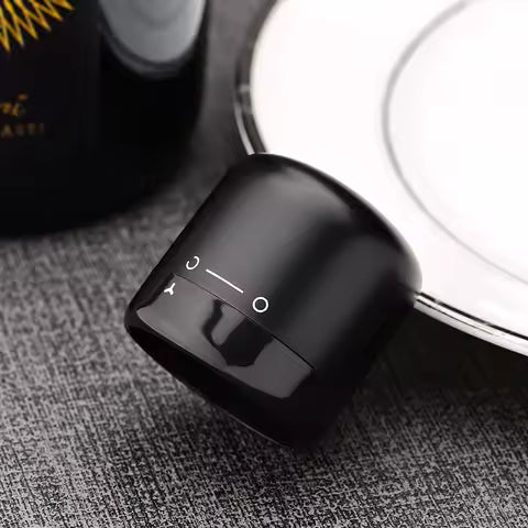 1pc Black Domestic Kitchen Sealing Red Wine Bottles Stopper Mini Preservation Spin Leak Proof Wine Champagne Stopper Cap